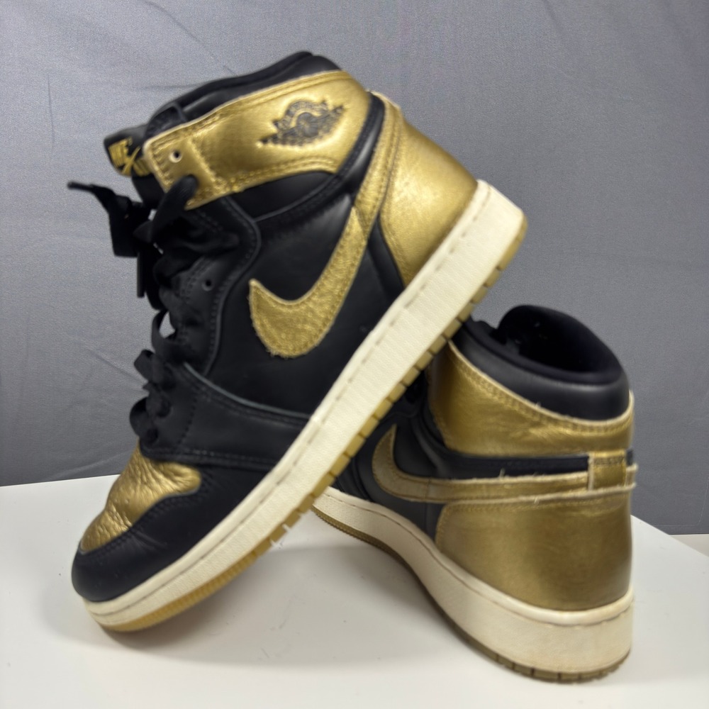Jordan Air Jordan 1 Retro High OG GS 6.5Y Black Metallic Gold FD1437-071